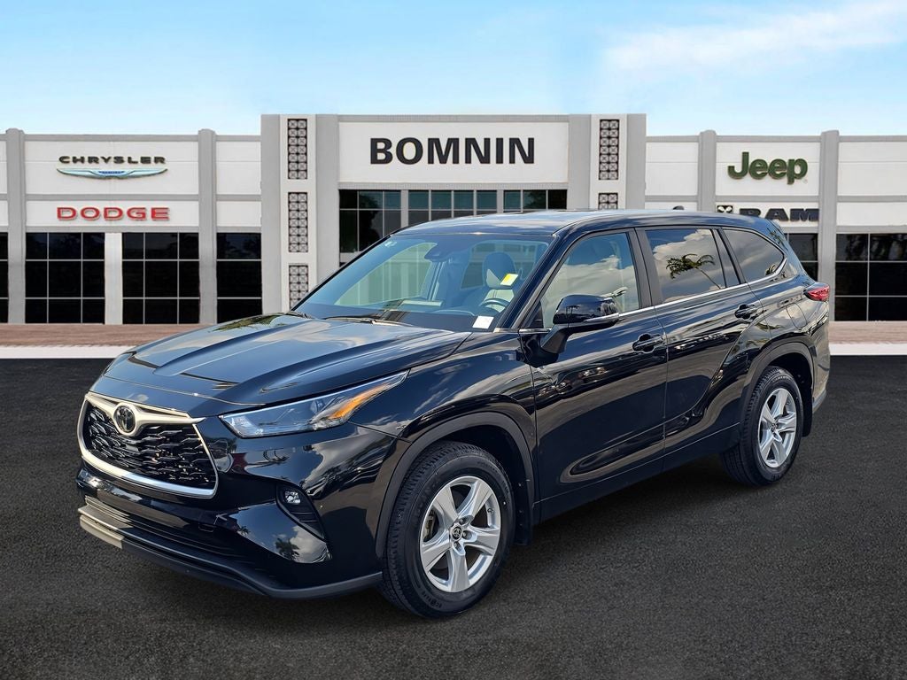 2023 Toyota Highlander LE