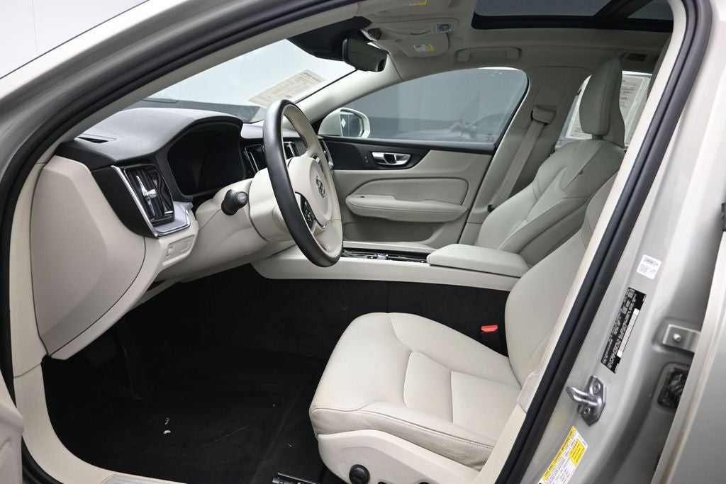 2020 Volvo S60 T5 Momentum