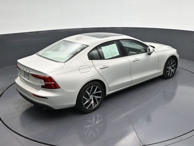 2020 Volvo S60 T5 Momentum
