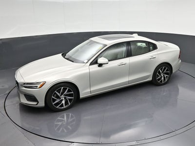 2020 Volvo S60 T5 Momentum