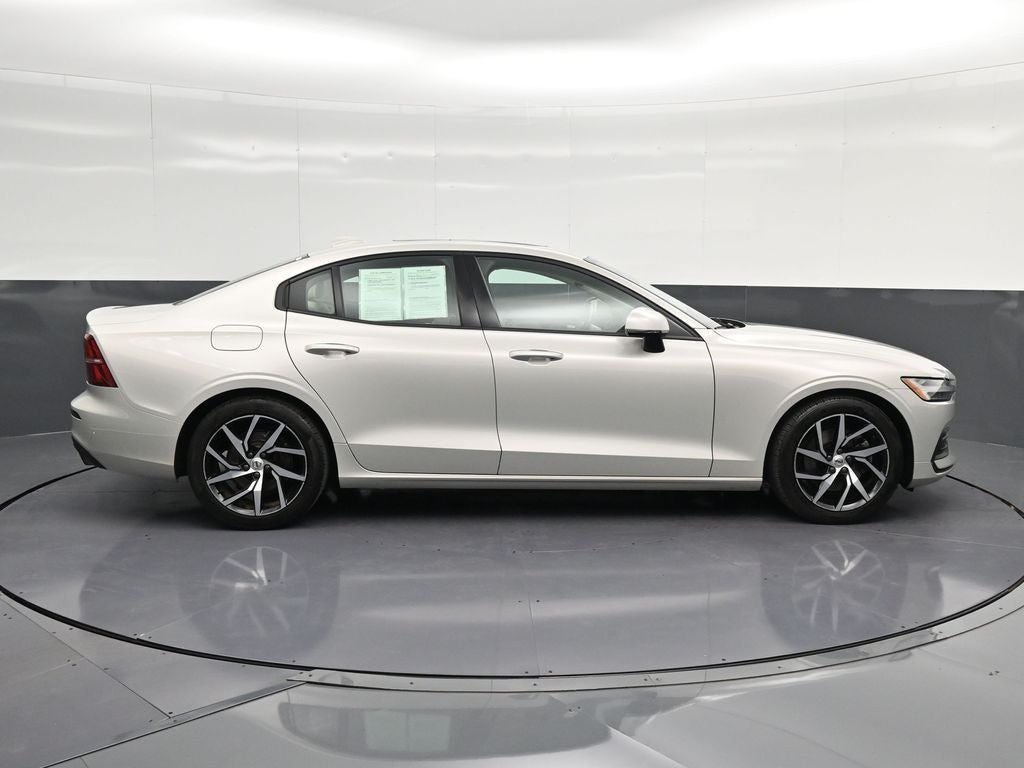 2020 Volvo S60 T5 Momentum