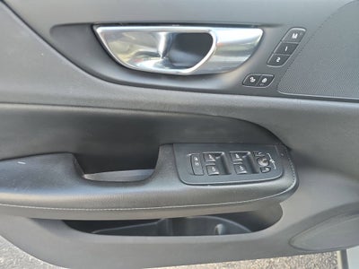 2020 Volvo S60 T5 Momentum