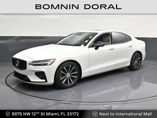 2021 Volvo S60 T5 Momentum