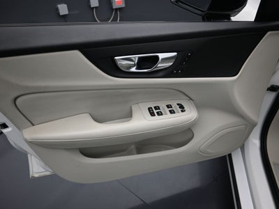 2021 Volvo S60 T5 Momentum