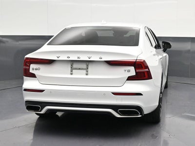 2021 Volvo S60 T5 Momentum