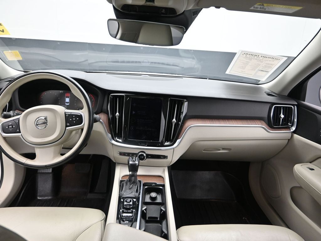 2021 Volvo S60 T5 Momentum