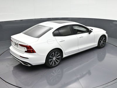 2021 Volvo S60 T5 Momentum