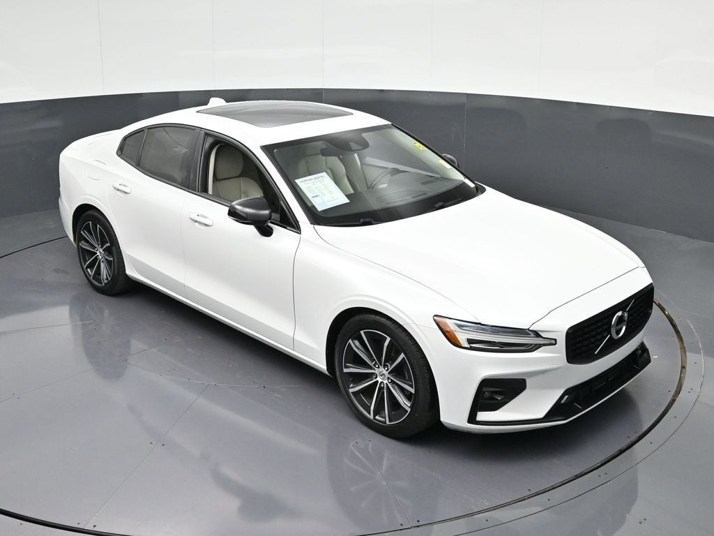 2021 Volvo S60 T5 Momentum