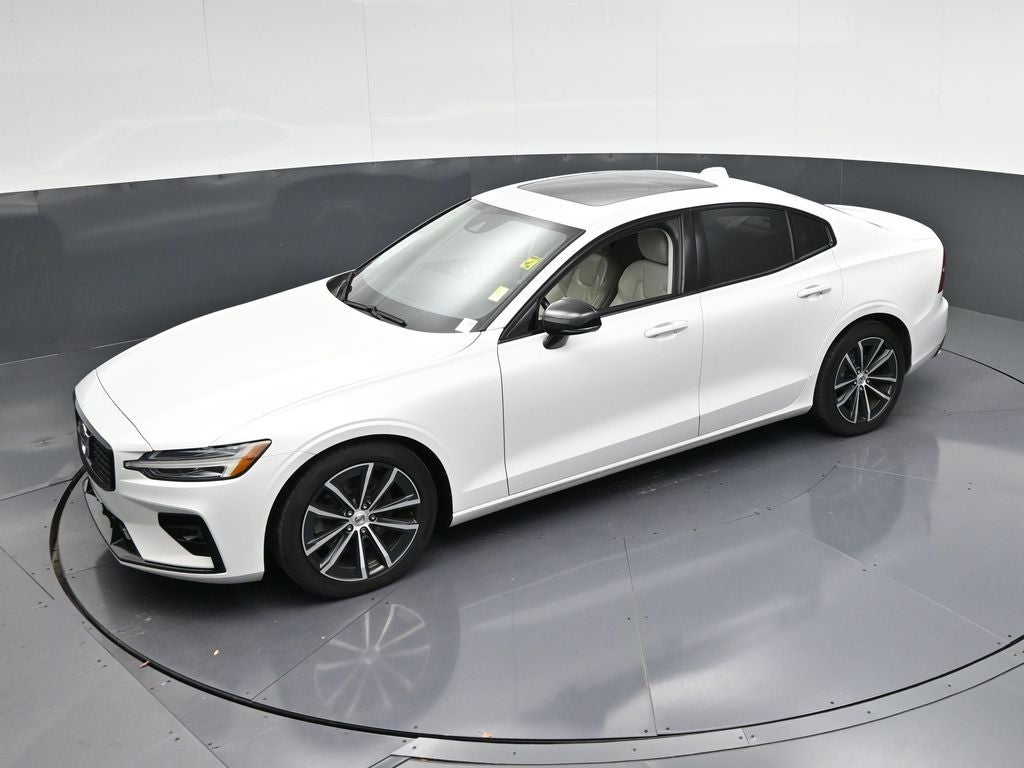 2021 Volvo S60 T5 Momentum