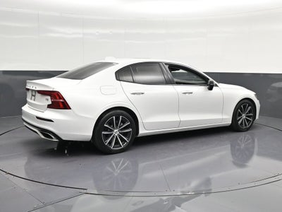 2021 Volvo S60 T5 Momentum