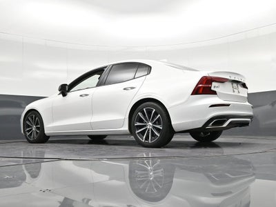 2021 Volvo S60 T5 Momentum