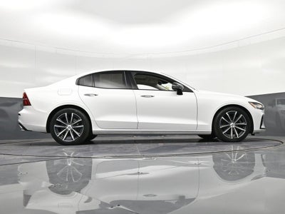 2021 Volvo S60 T5 Momentum