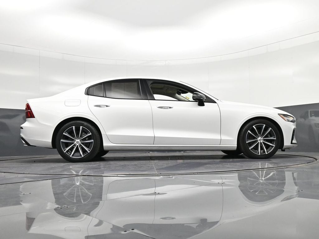 2021 Volvo S60 T5 Momentum