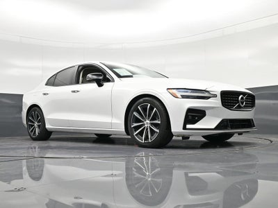 2021 Volvo S60 T5 Momentum