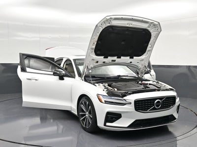 2021 Volvo S60 T5 Momentum