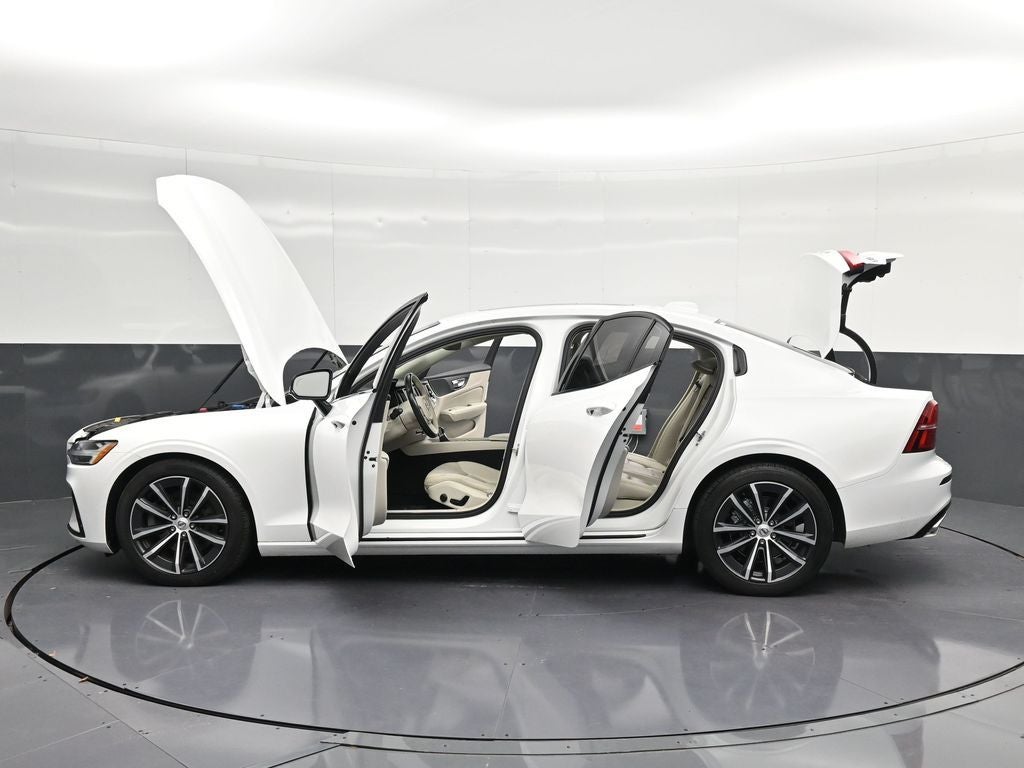2021 Volvo S60 T5 Momentum