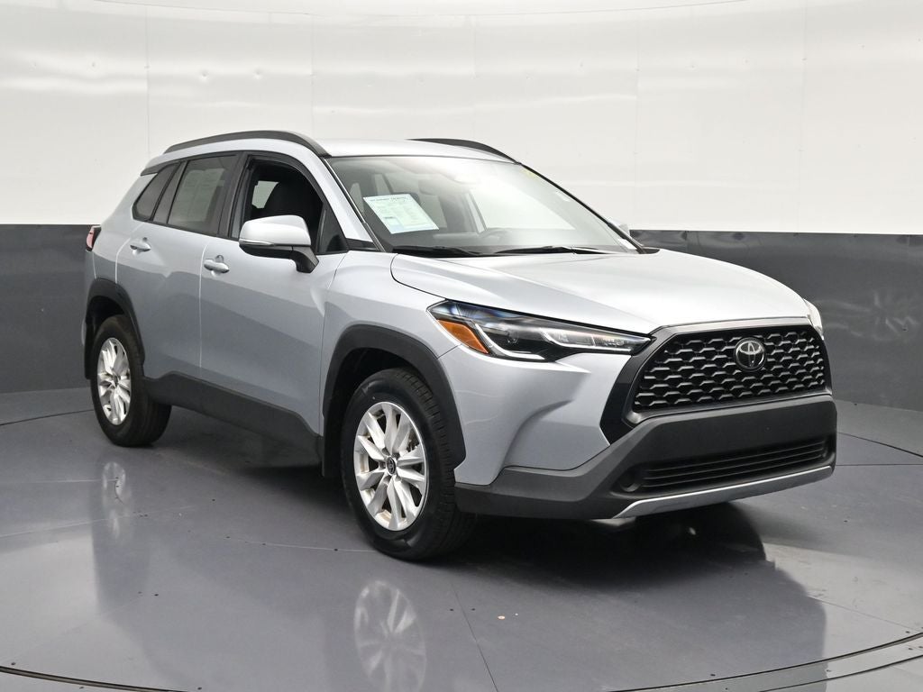 2024 Toyota Corolla Cross LE