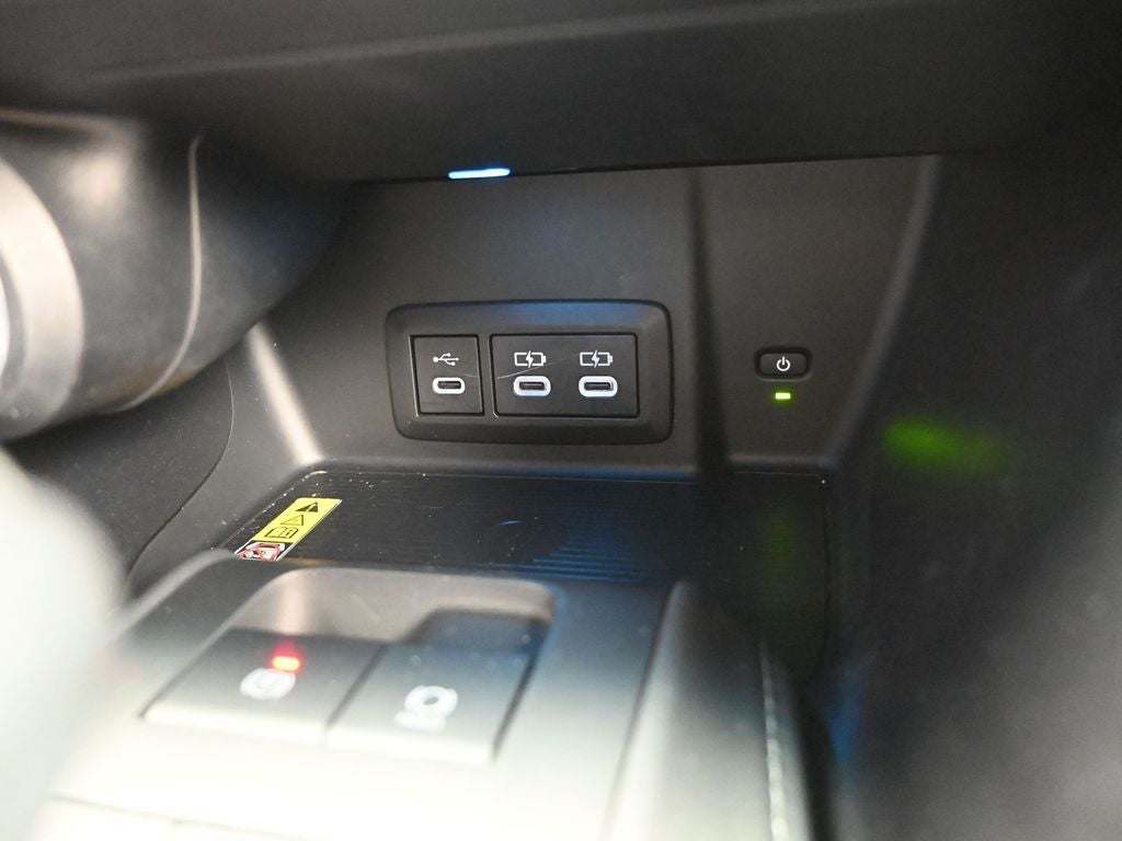 2023 Toyota Venza LE