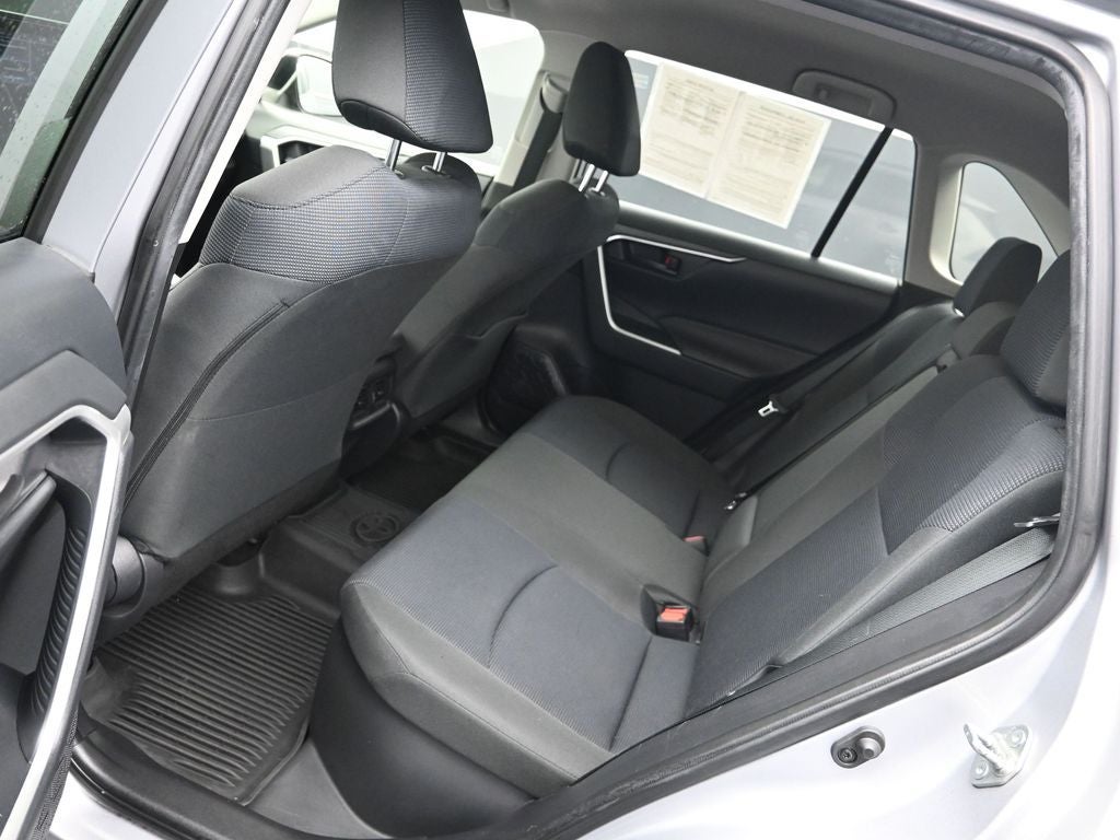 2022 Toyota RAV4 Hybrid LE