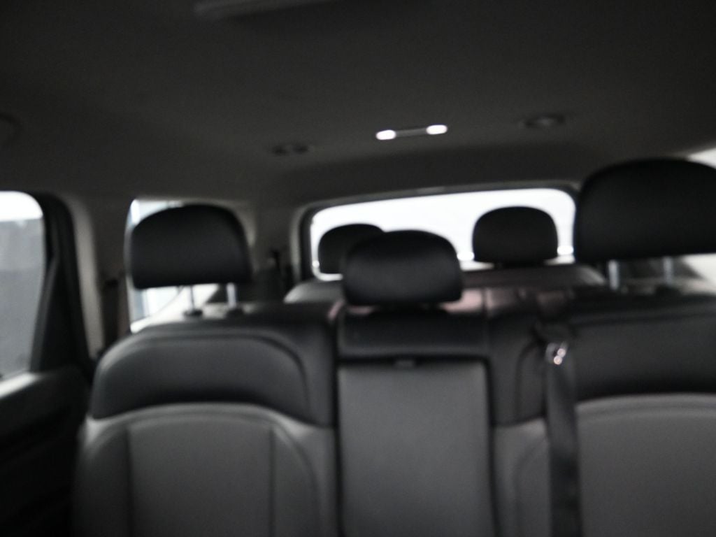 2025 Kia EV9 Light