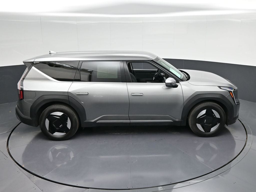 2025 Kia EV9 Light
