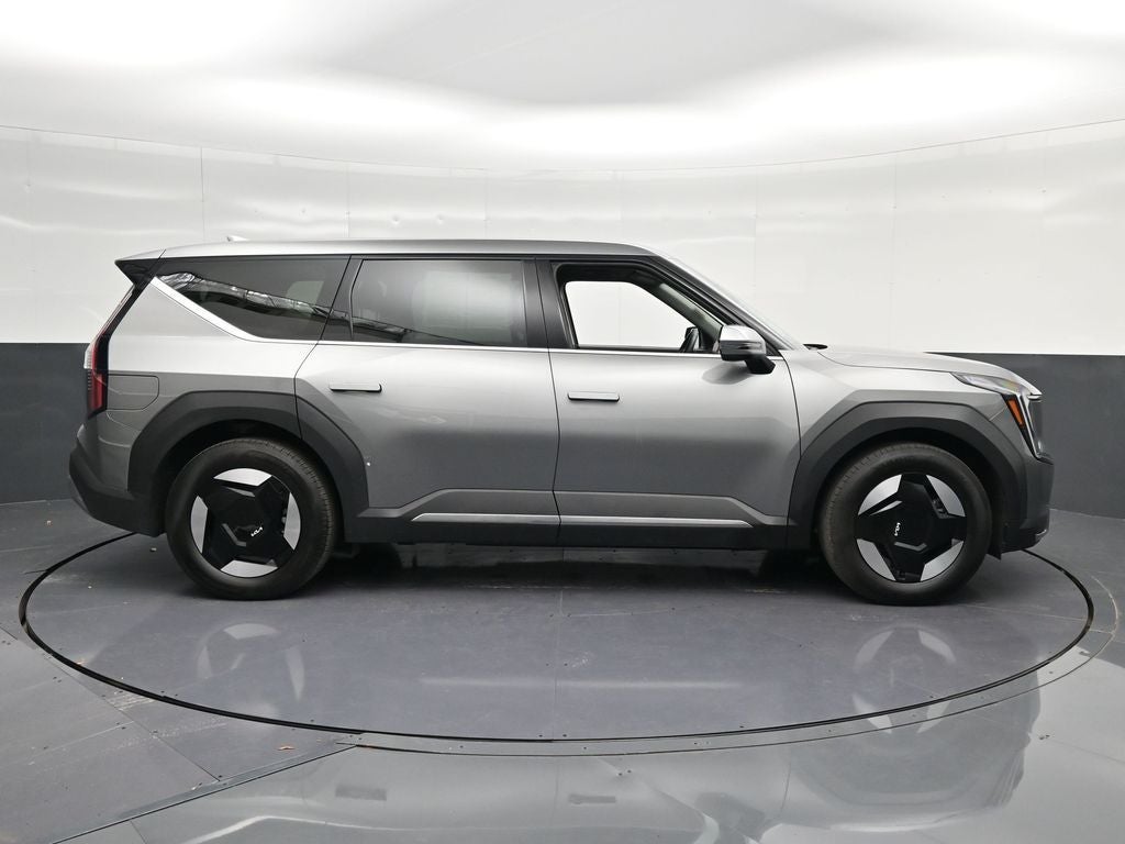 2025 Kia EV9 Light