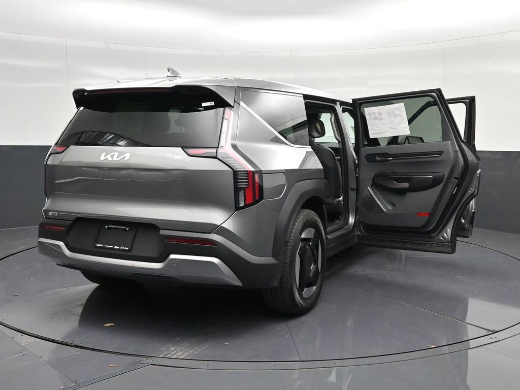 2025 Kia EV9 Light