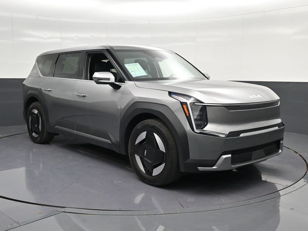 2025 Kia EV9 Light