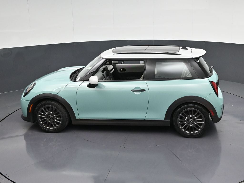 2025 MINI Cooper S Iconic