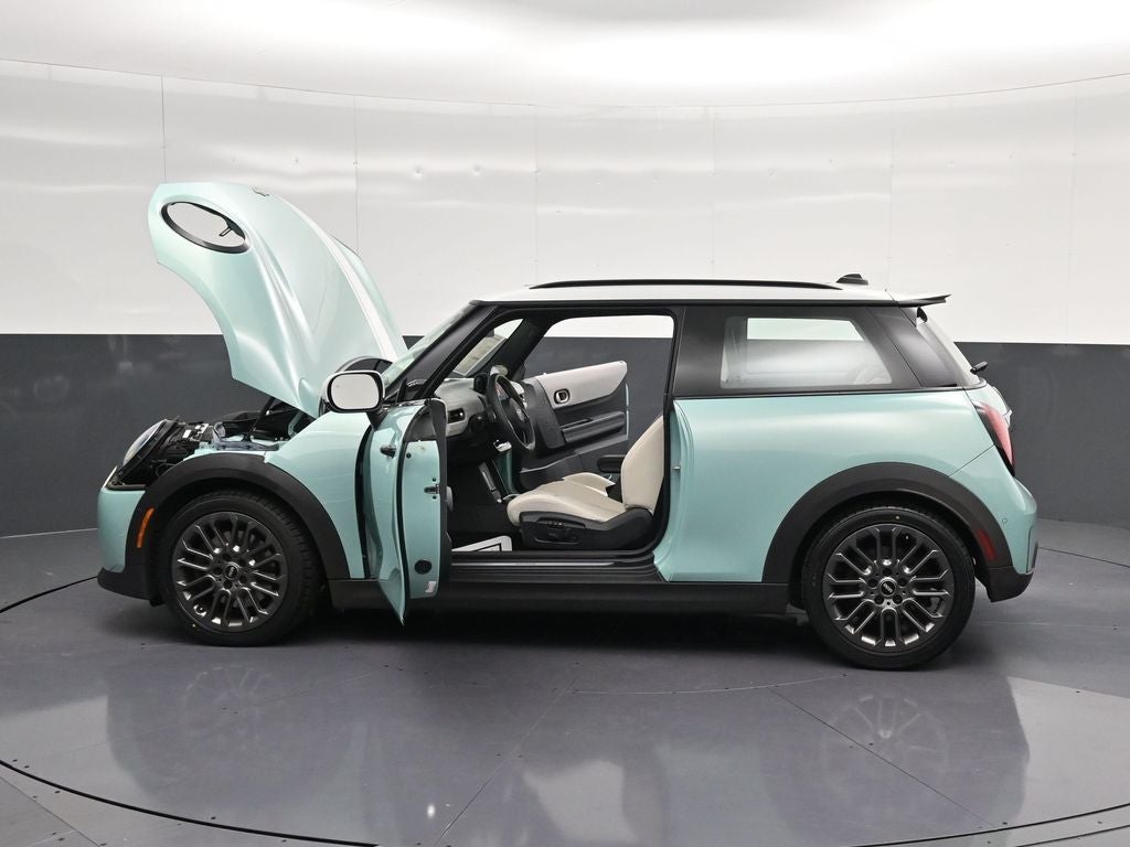 2025 MINI Cooper S Iconic