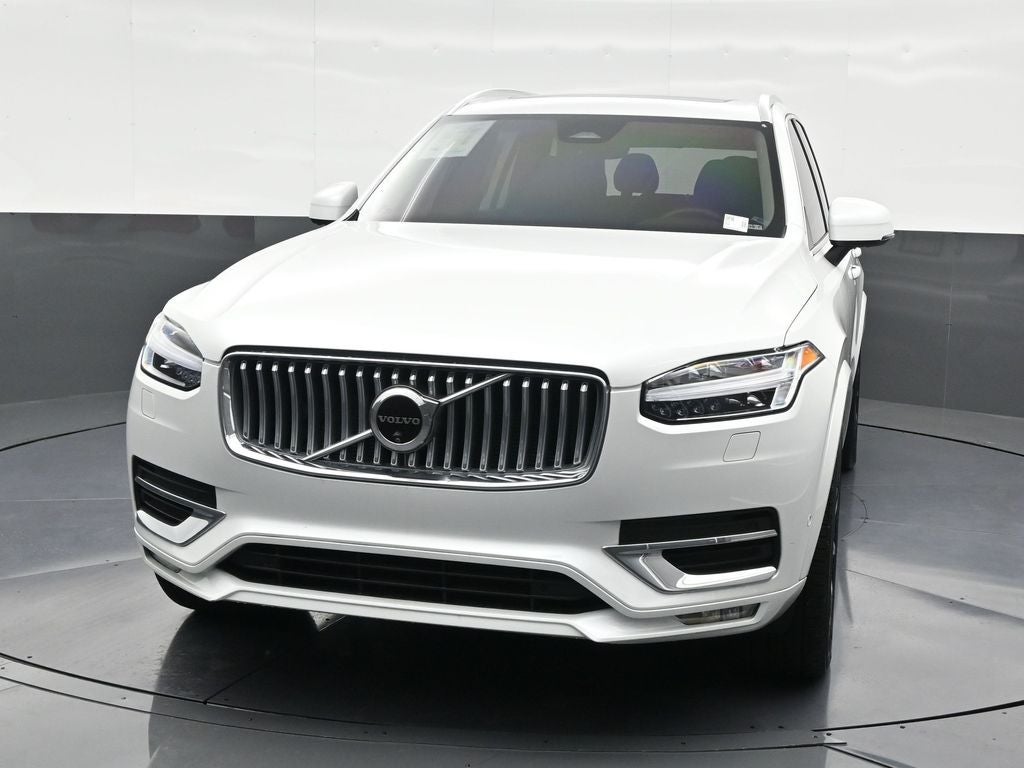 2024 Volvo XC90 B5 Plus