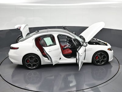 2025 Alfa Romeo Giulia Base