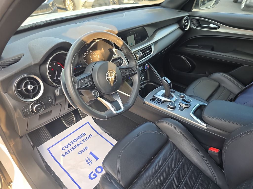 2023 Alfa Romeo Stelvio Veloce