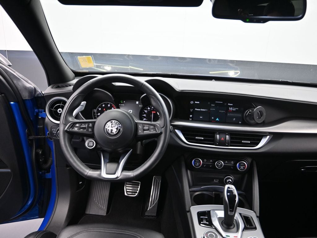 2023 Alfa Romeo Stelvio Veloce