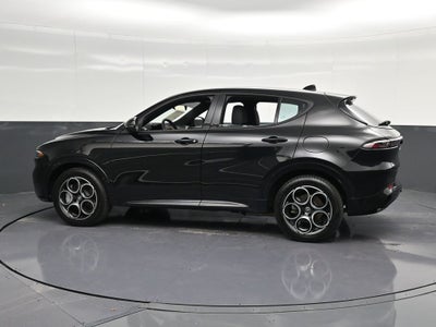 2025 Alfa Romeo Tonale Base