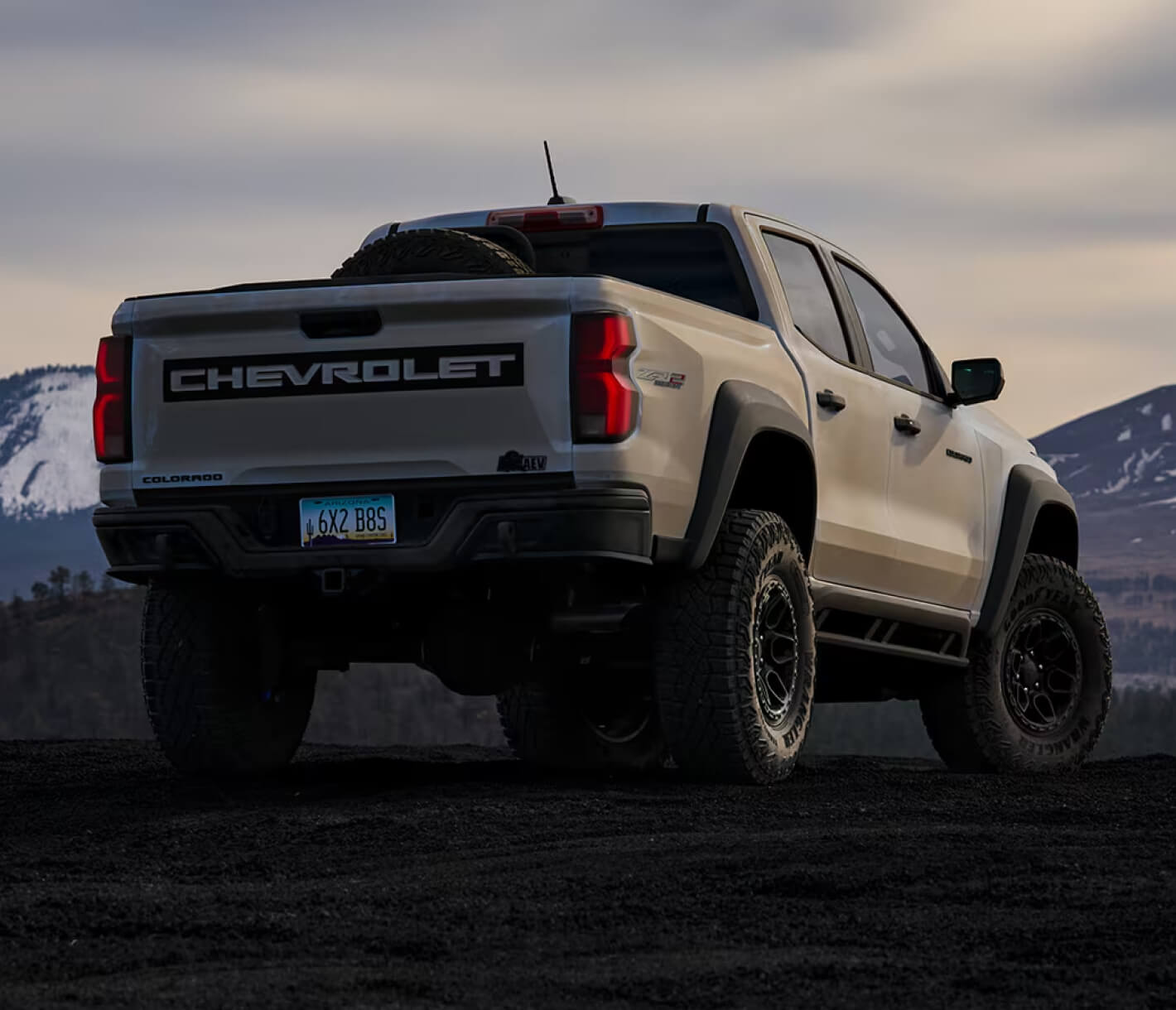 2025 Chevy Colorado vs. 2025 Ford Ranger: Interior and Cabin